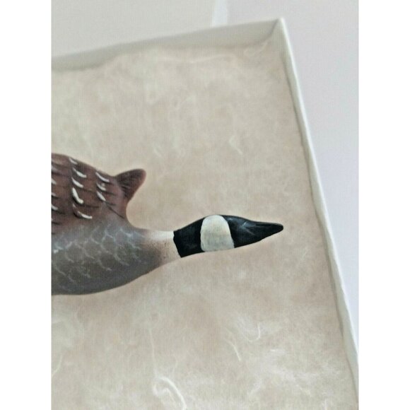 Hand Carved Bird Brooch (Canada Goose) by Russ Clark Ontario - Picture 3 of 9